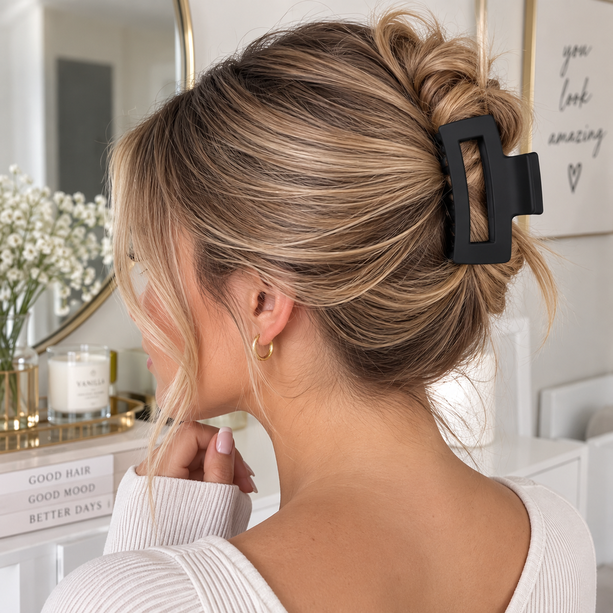 4-Size Matte Hair Claw Clip Set – 8 Piece